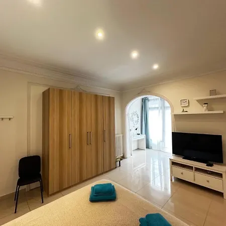 Bed and breakfast Rooms Aribau *