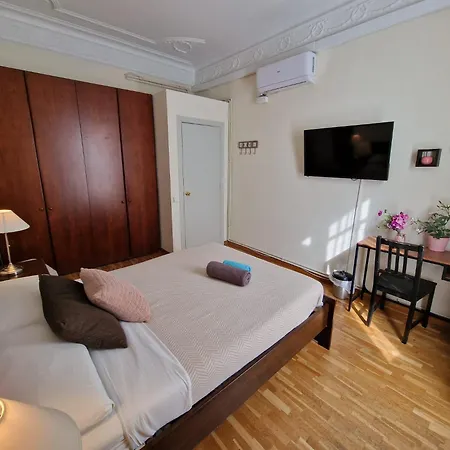 Aribau Bed & Breakfast