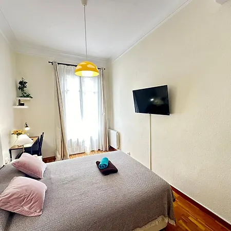 Aribau Bed & Breakfast